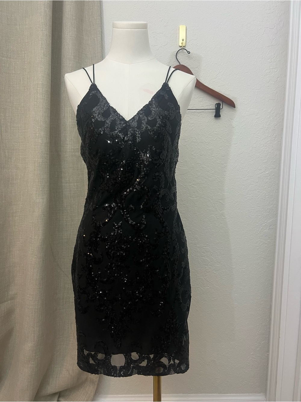Windsor Black Sequin Mini Dress Open Back‎ Strappy Bodycon Party Cocktail Large